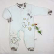 Neonatal der Schlafanzug